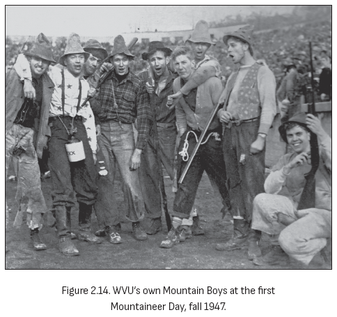 图2.14. 西弗吉尼亚大学自己的Mountain Boys，1947年秋季第一个山地人日。